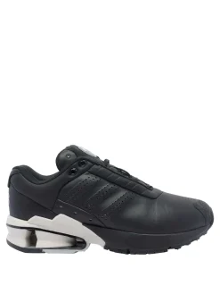 A3 Control Sneaker