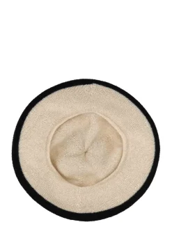Cappello Con Pom Pom