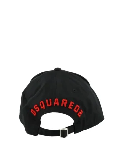 Cappello nero con scritta lcon rossa