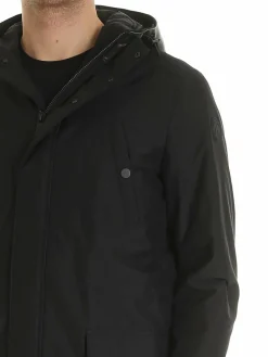 Cappotto nero con inserti in pelle