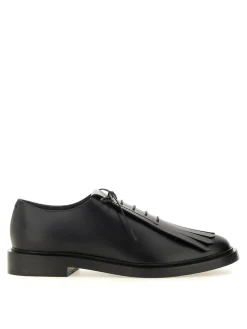Derby in pelle