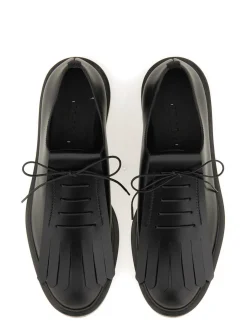 Derby in pelle
