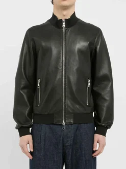 Giacca in pelle nera con chiusura a zip