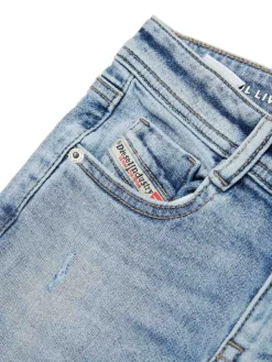 Jeans azzurri svasati