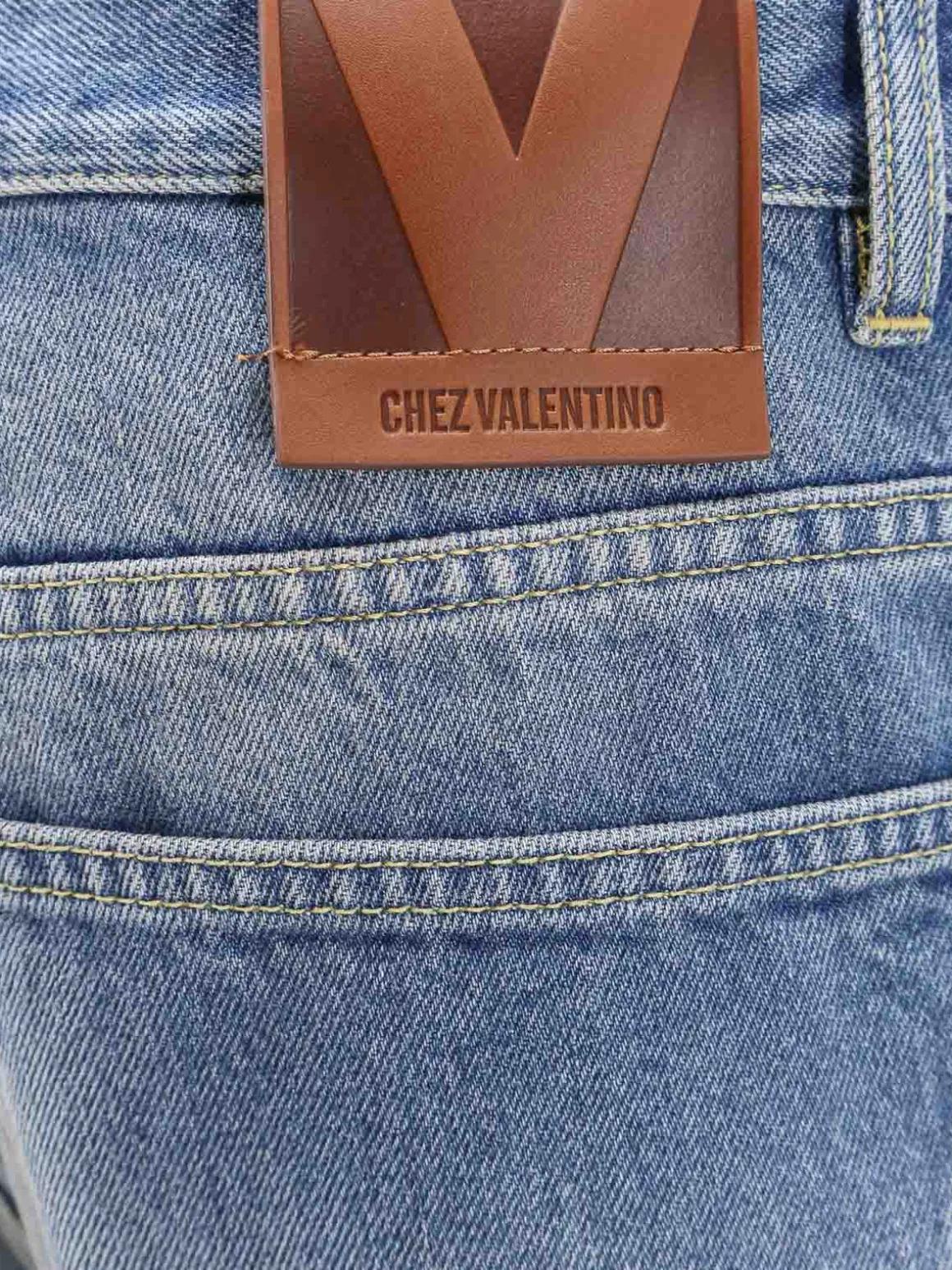 Jeans Con Dettaglio Chez