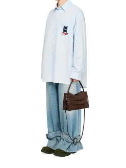 Jeans Con Fibbia Sul Fondo