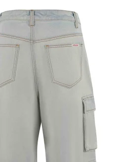 Jeans da carico realizzati in denim