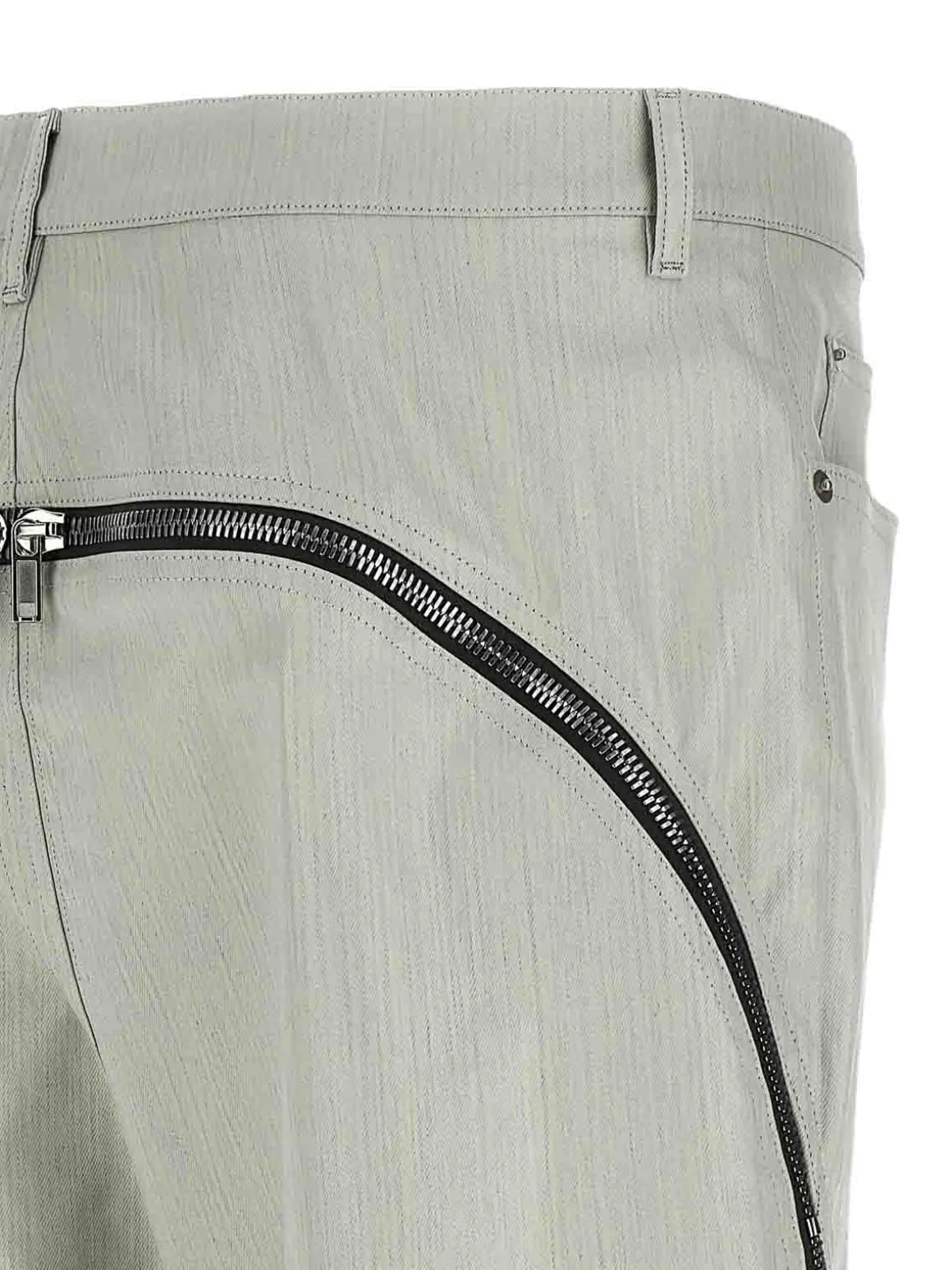 Jeans di banana bolan