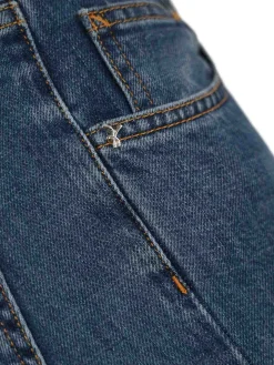 Jeans in denim