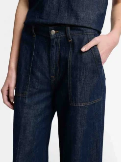 Jeans in denim