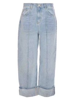 Jeans in denim