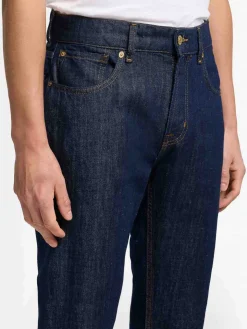 Jeans in denim