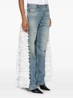 Jeans in denim