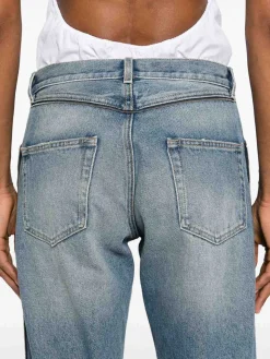 Jeans in denim