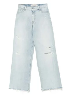 Jeans in denim