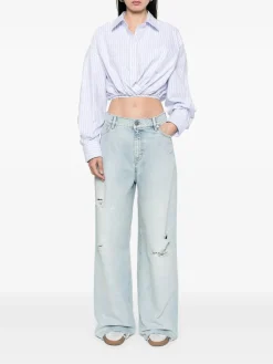 Jeans in denim