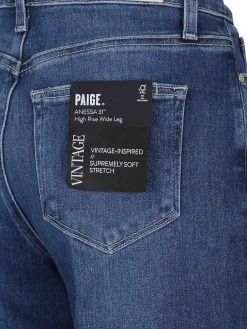 Jeans in denim