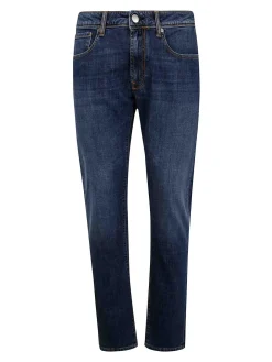 Jeans in denim