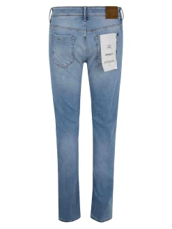 Jeans in denim