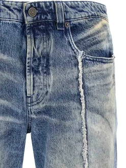 Jeans in denim