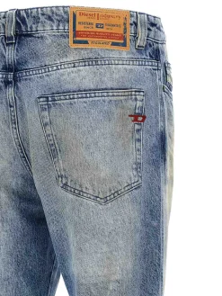 Jeans in denim