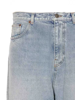 Jeans in denim