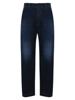 Jeans in denim