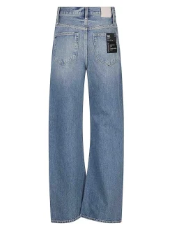 Jeans in denim
