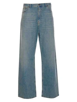 Jeans in denim
