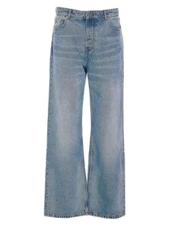 Jeans in forma libera