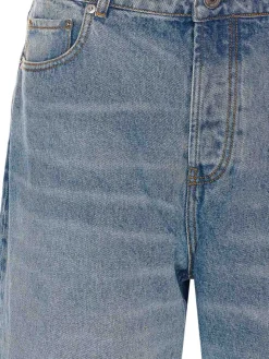 Jeans in forma libera