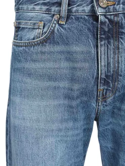 Jeans lavati in pietra