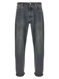 Jeans tinti di indumenti