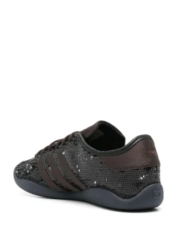 Karintha Lo Sneakers