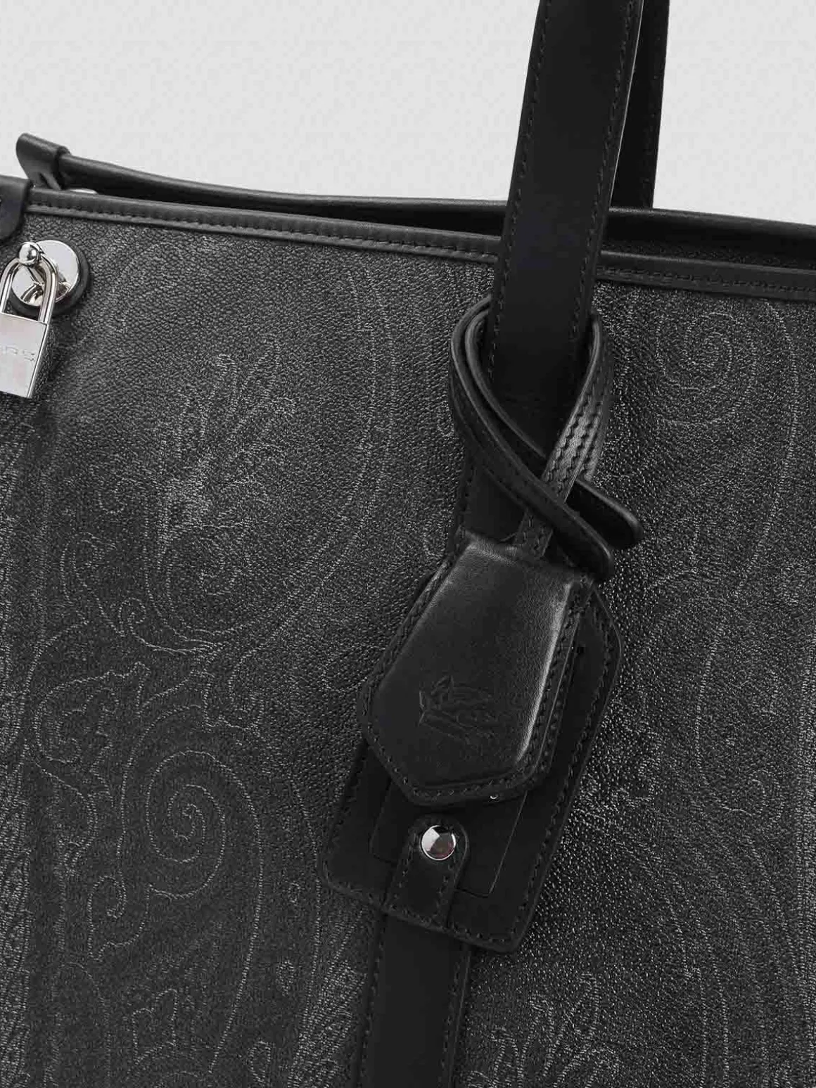 L`Arnica Luggage