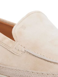 Mocassini beige logo punta tonda