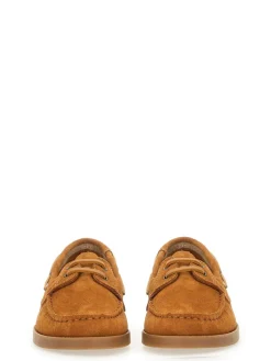 Moccasina in barca in pelle