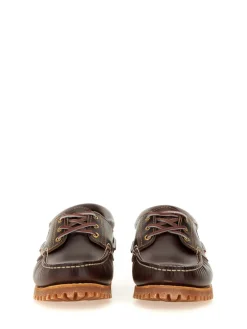 Moccasina in barca in pelle