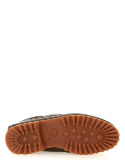 Moccasina in barca in pelle