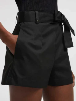 Pantaloncini di bermuda con cintura