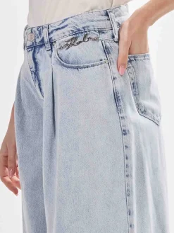 Pantaloni in denim blu gamba larga