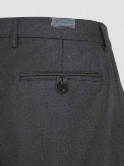 Pantaloni rom