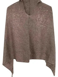 Poncho lavorato a maglia aperto