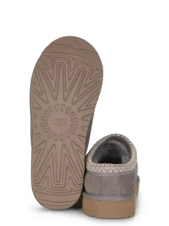 Sabot fatti in pelle scamosciata