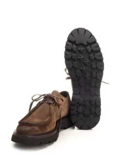 Scarpa stringata