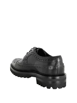 Scarpa stringata