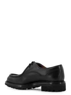 Scarpa stringata in pelle