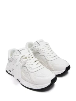 Scarpe allacciate