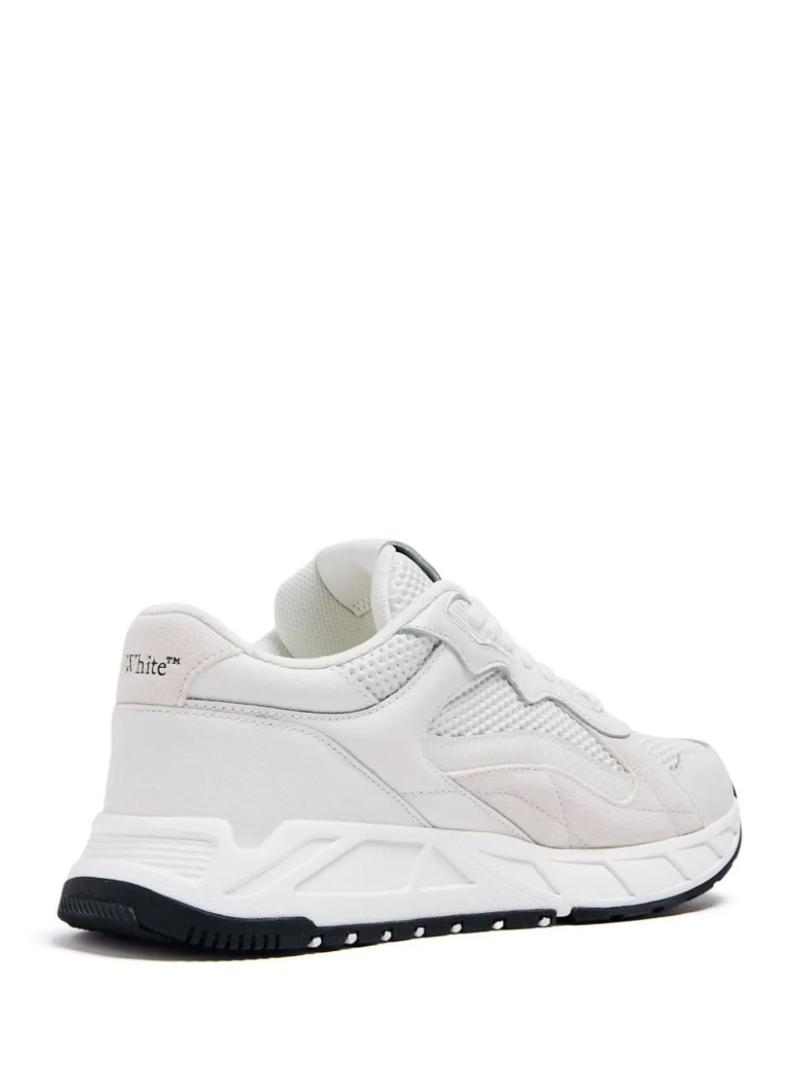 Scarpe allacciate