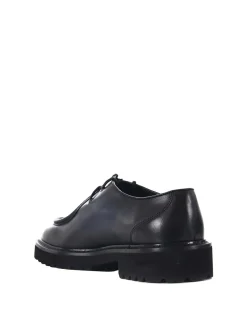 Scarpe in pelle Doucals